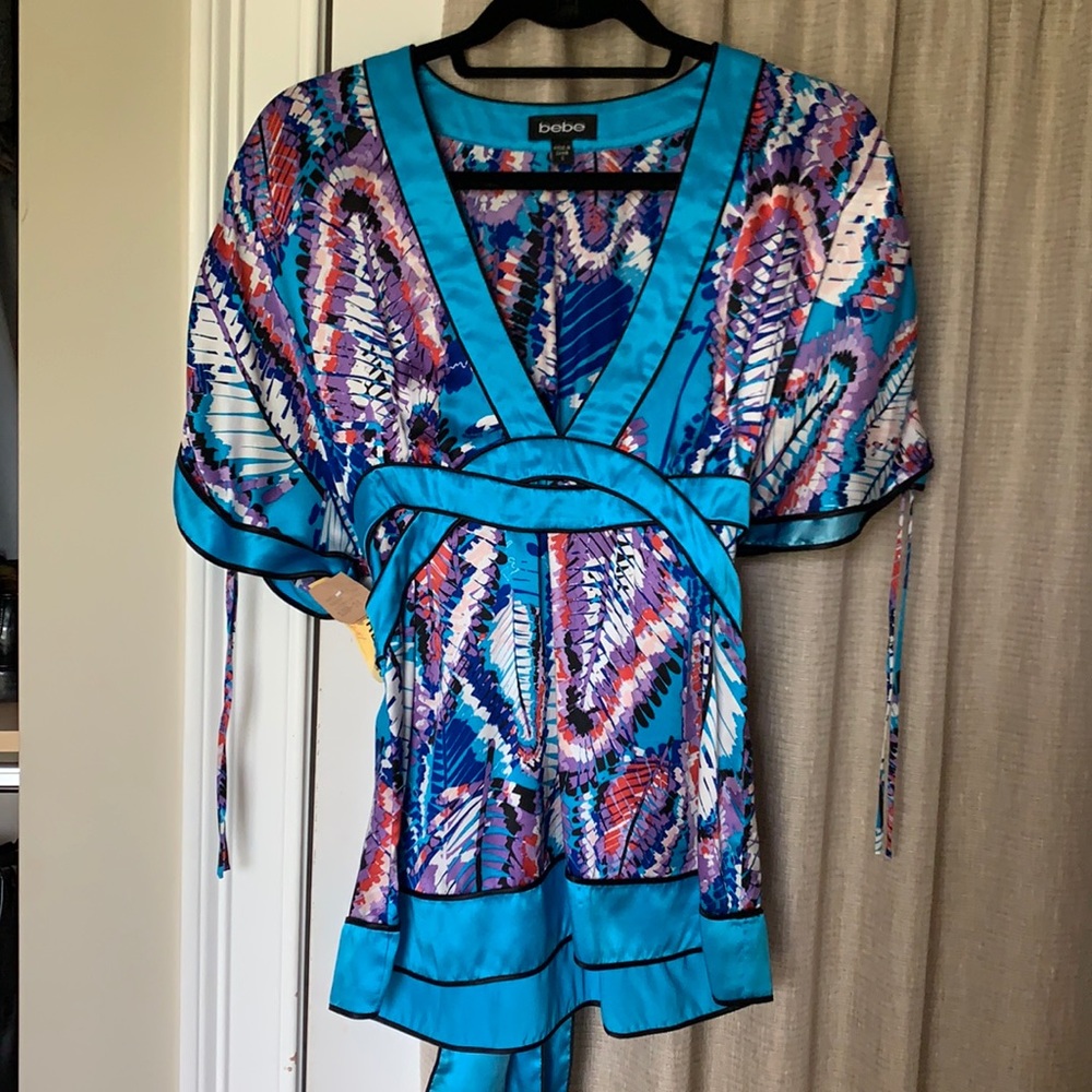 Bebe Silk Short Sleeve, Kimono Style Top, Size S.